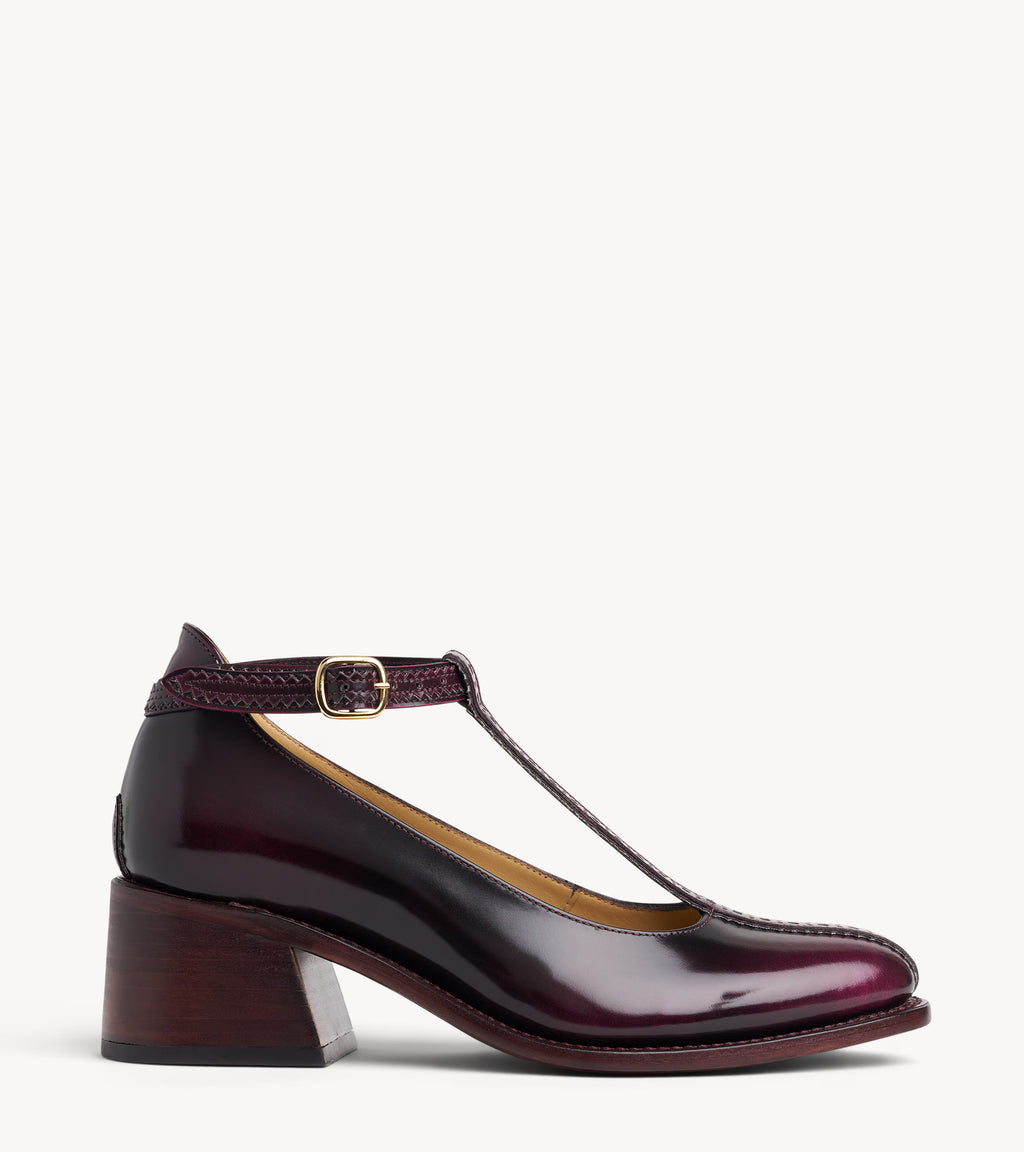 Miss Beverly Midheel