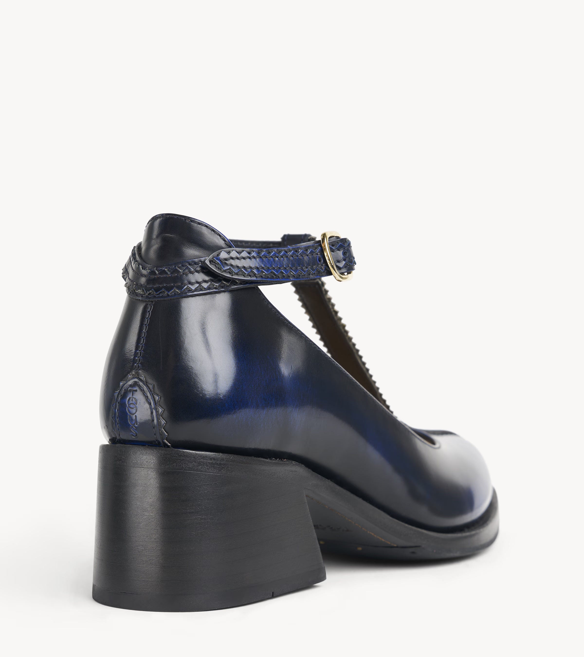 Miss Beverly Midheel