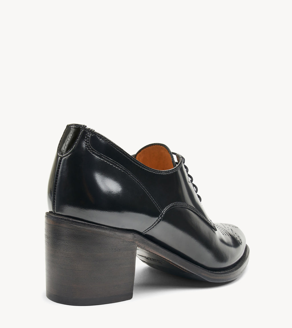 Miss Button Midheel