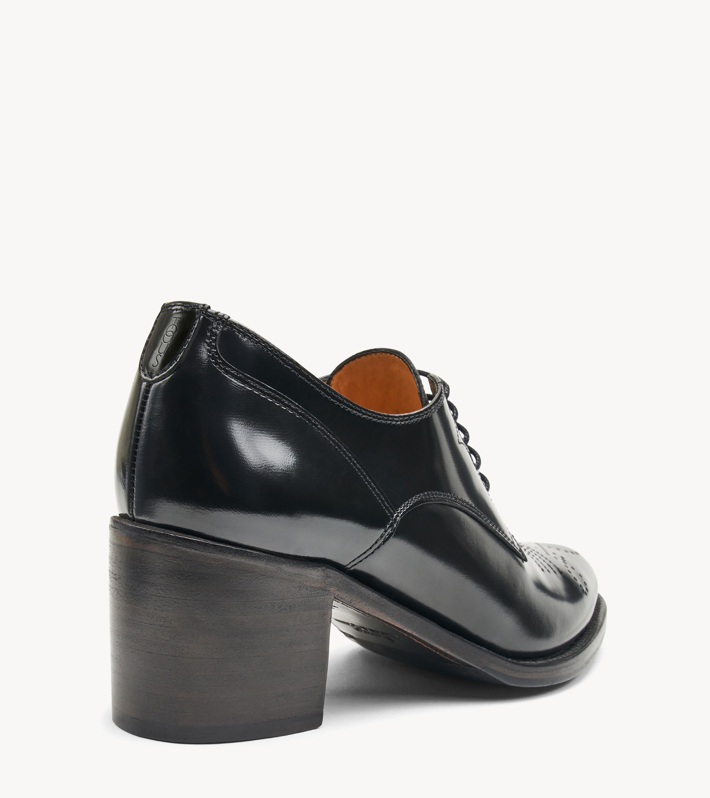 Miss Button Midheel