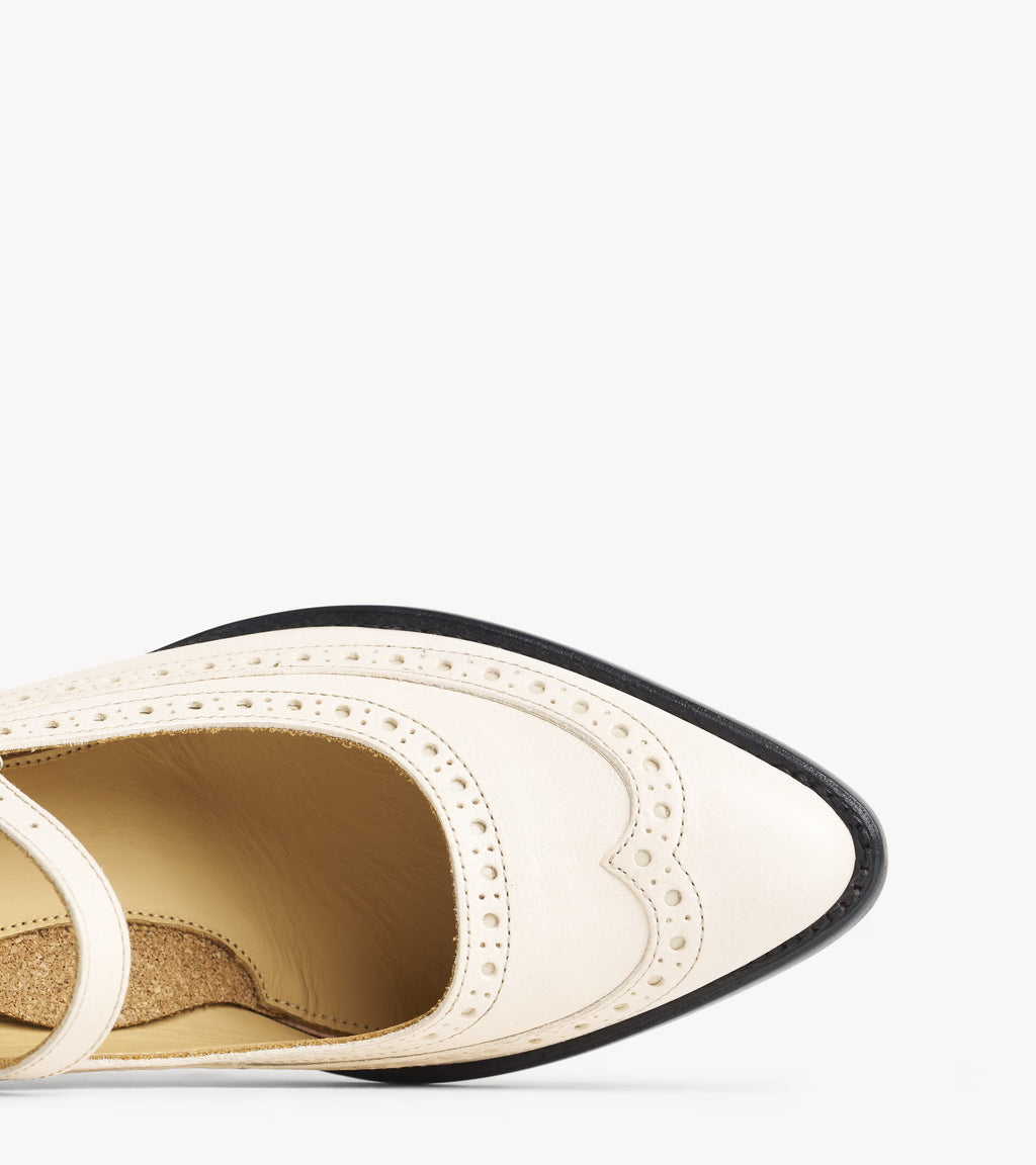 Mrs. Russel High Heel — close-up of the toe cap on the leather heels