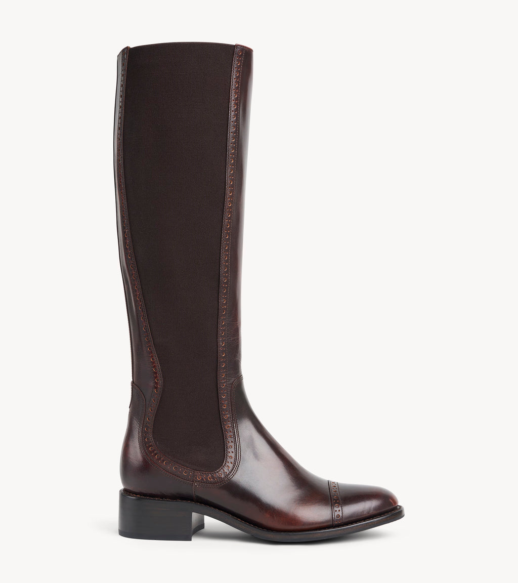 Ms. Brigitte Boot