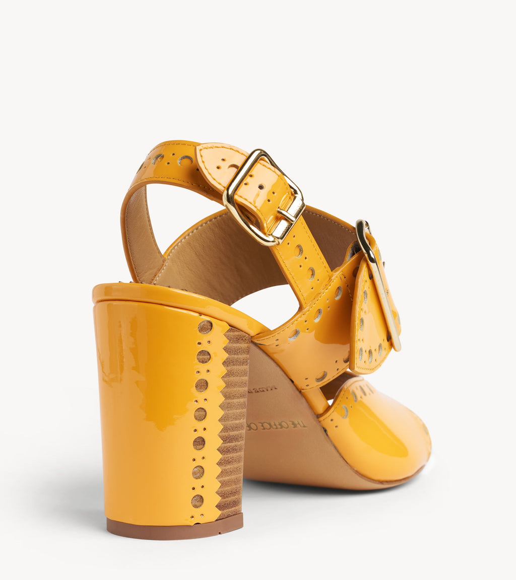 Ms. Nellie Sandal