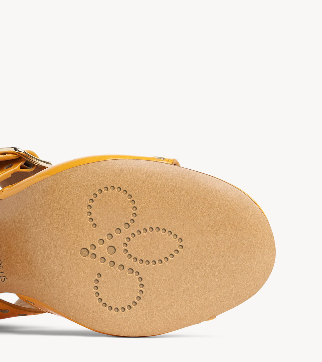 Ms. Nellie Sandal